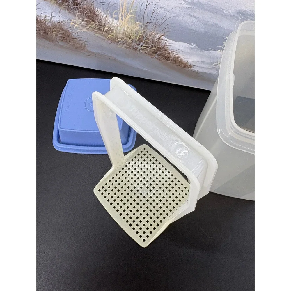 Tupperware pick deli